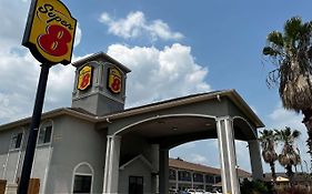 Super 8 By Wyndham Houston North I-45